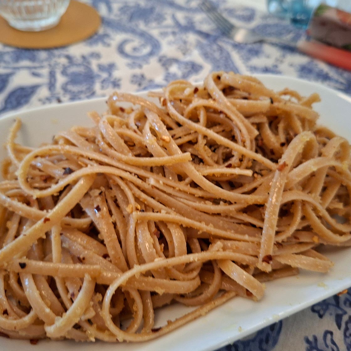 Pasta - Garlic, Chili Flakes, Breadcrumbs and Parsley