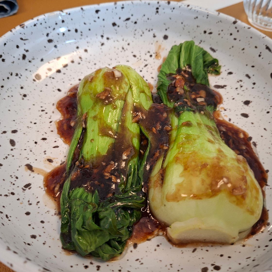 Pak Choi in Garlic Sauce