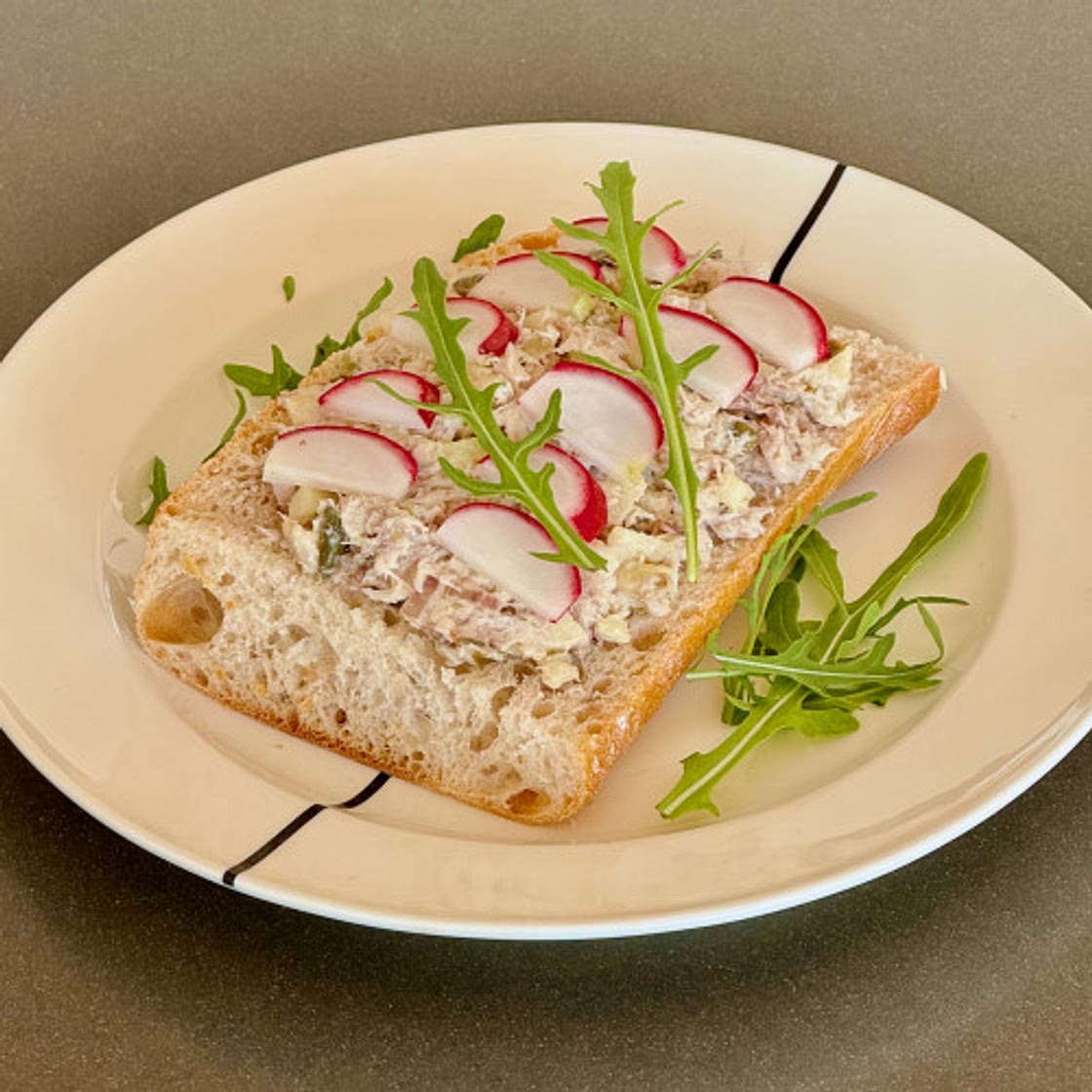 delicious summer smoked mackerel salad