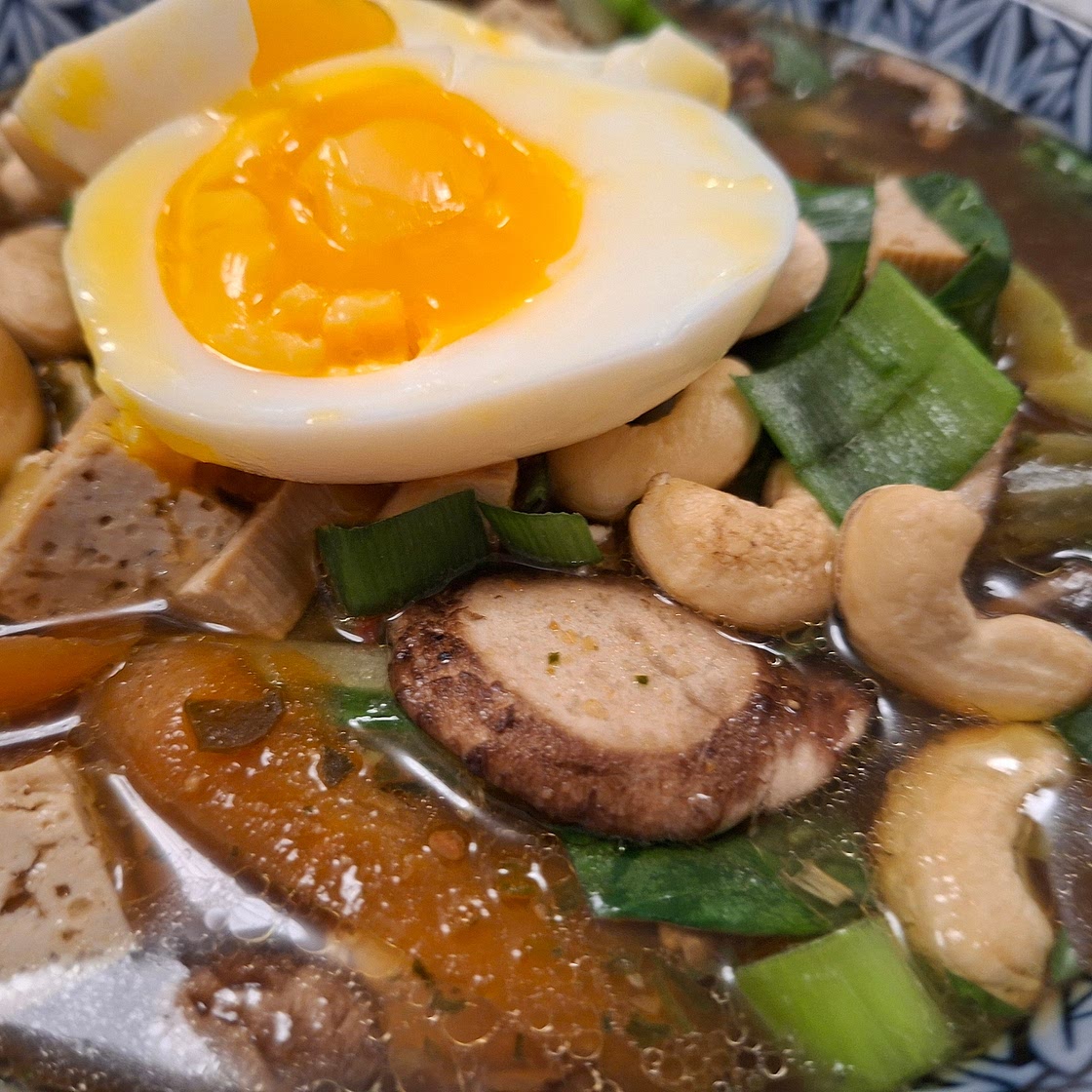 Ramen - Pak Choi, Tofu, Mushrooms, Carrots and Egg