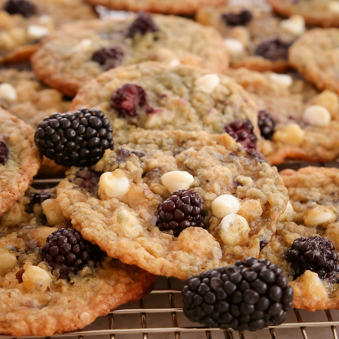 BLACKBERRY OATMEAL COOKIES