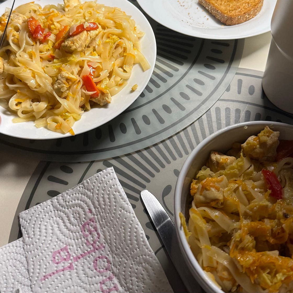 One Pot Chicken Chow Mein
