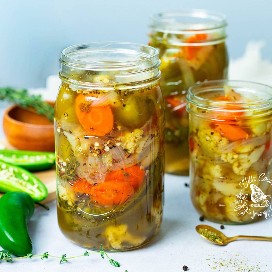 Pickled Jalapeños (Escabeche Recipe)