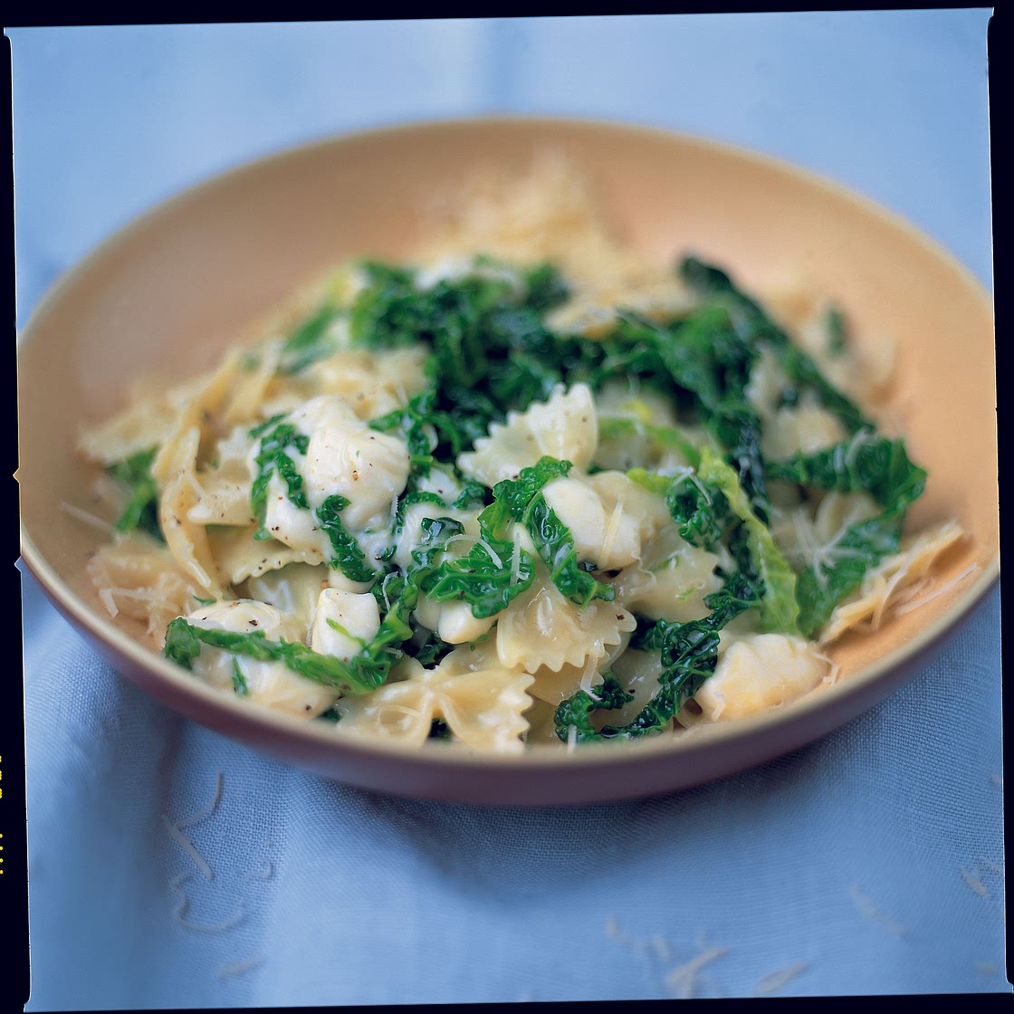 Farfalle with Savoy cabbage, pancetta, thyme & mozzarella