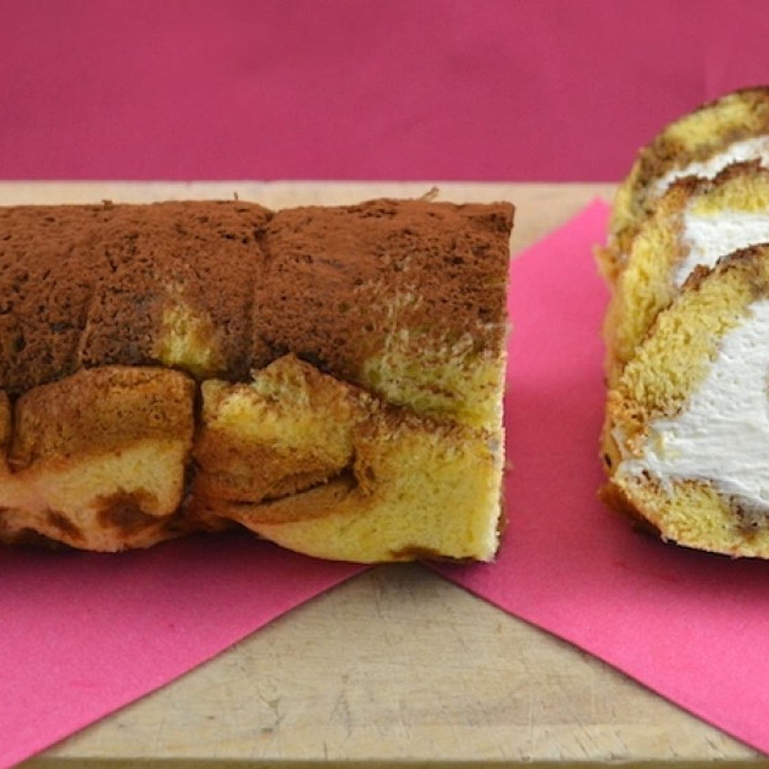 Rotolo di pandoro al tiramisù
