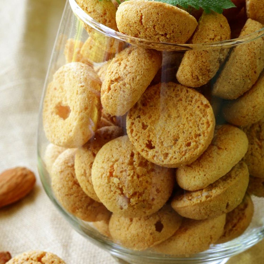 petits macarons à l'amande
