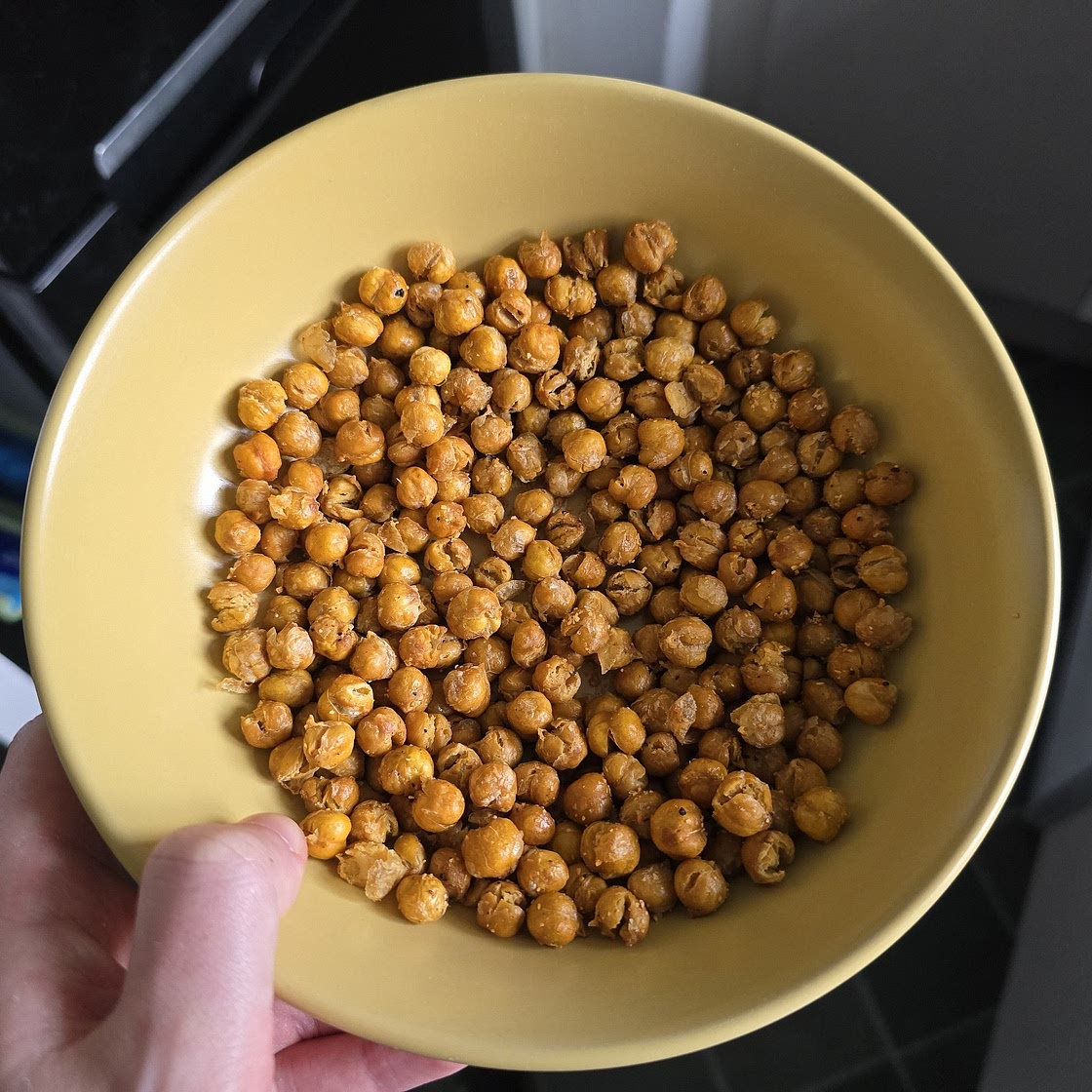 Easy Air Fryer Crunchy Chickpeas