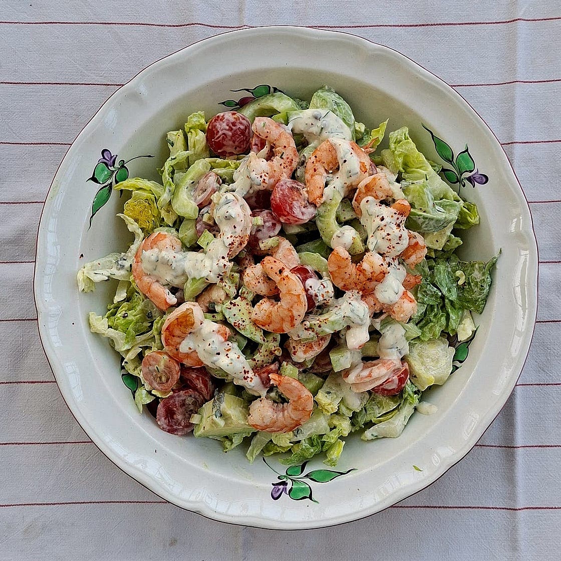 Salade crevettes, avocat et concombre