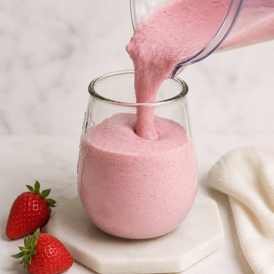 Strawberry Cheesecake Keto Smoothie