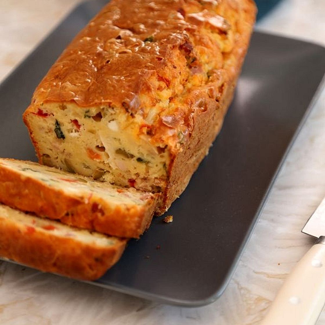 Recette de base du cake salé moelleux