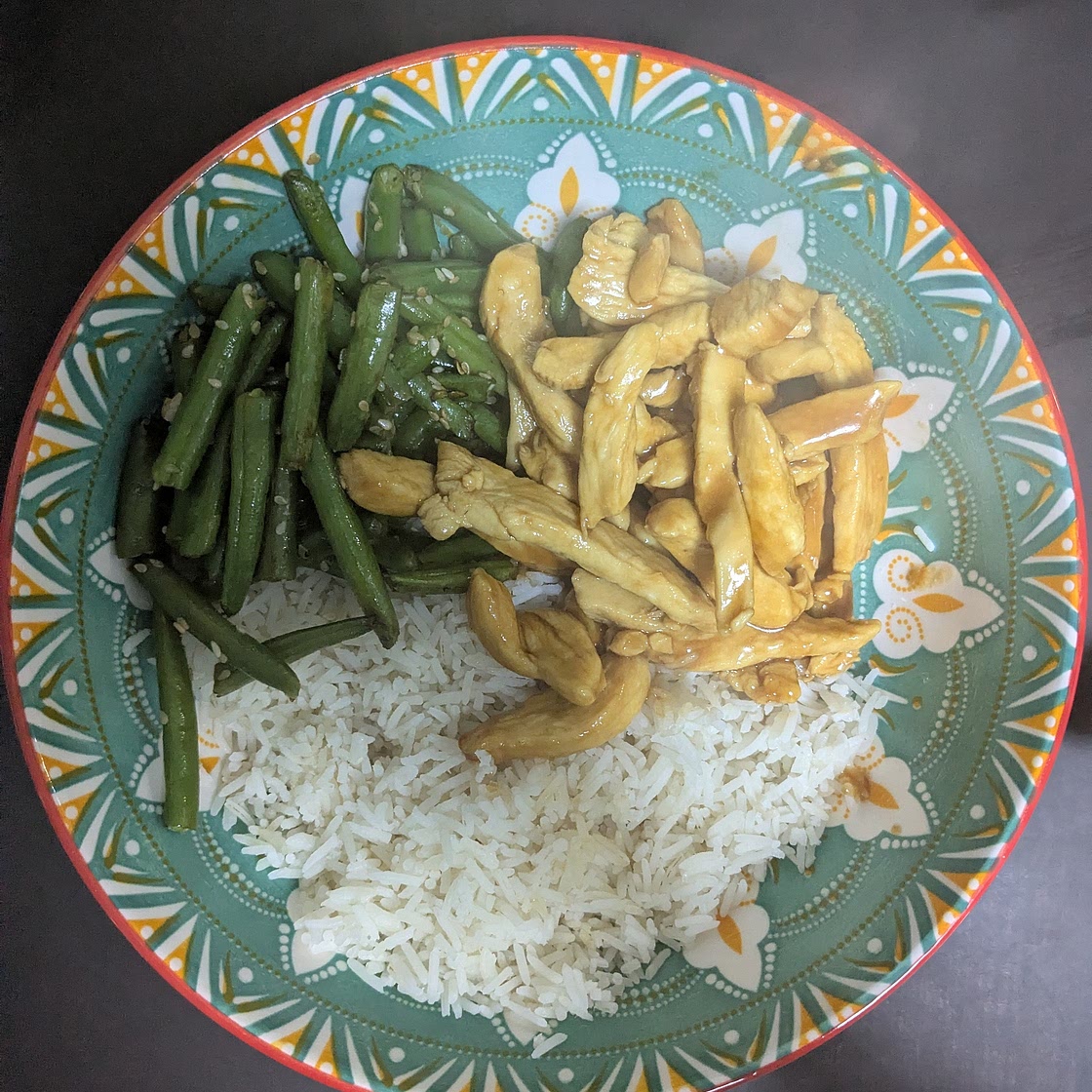 POLLO SPICY E FAGIOLINI CON RISO