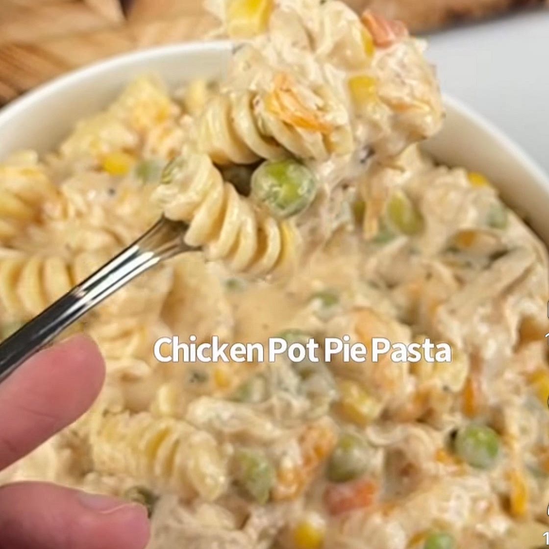 Slow Cooker Low Carb Chicken Pot Pie Pasta