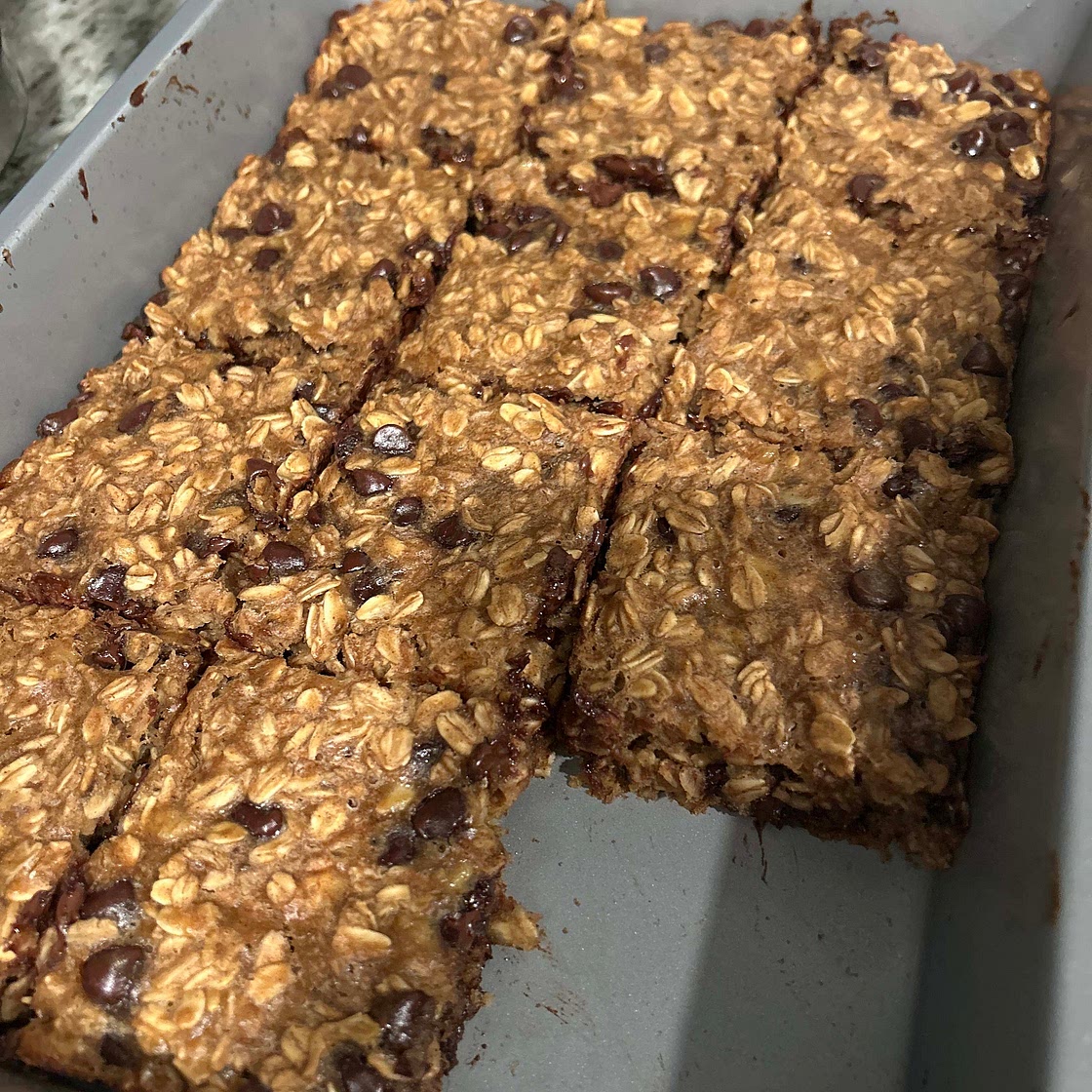 Peanut Butter Banana Chocolate Chip Oatmeal Bars