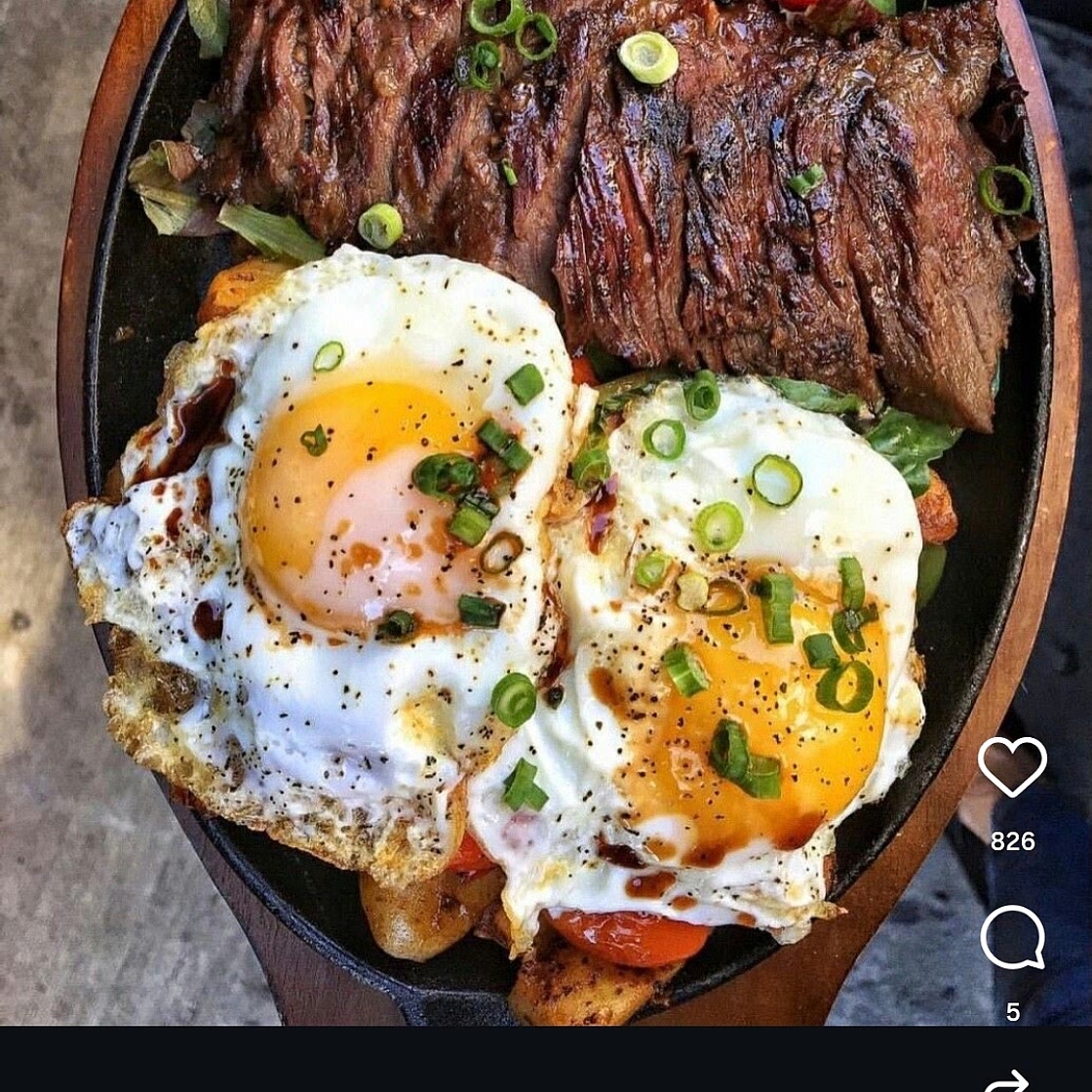 Costilla norteña y huevo estrellado