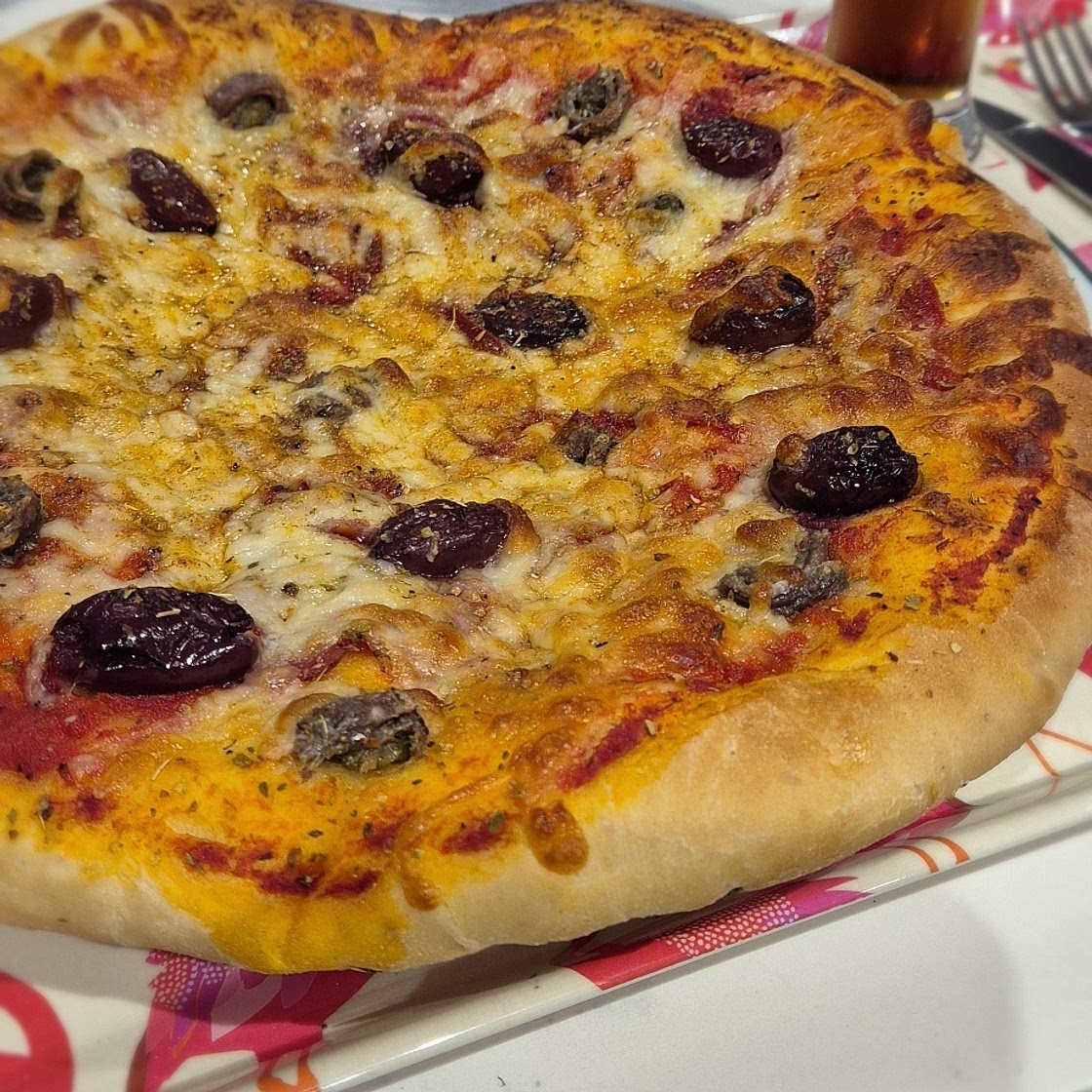 Purrrfect pizza dough