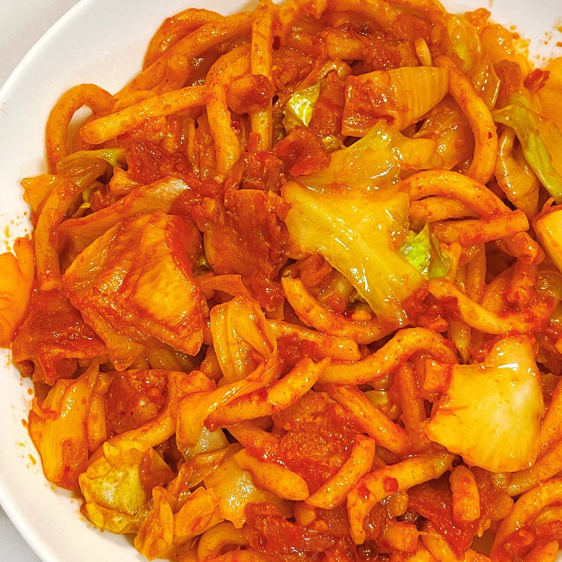 Kimchi Bacon Udon Stir-fry with Cheese