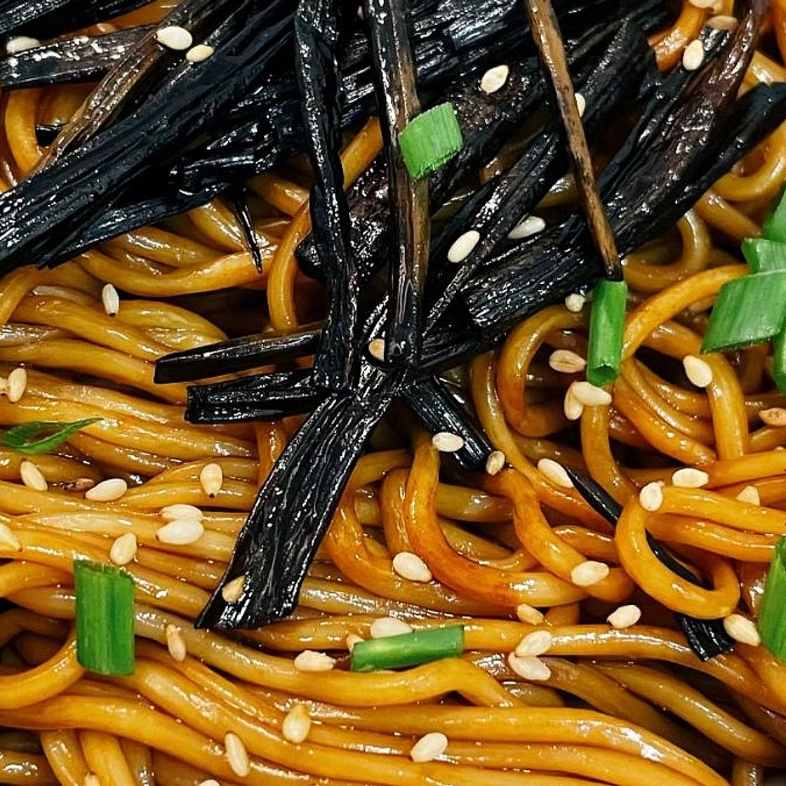 Easy Shanghai Scallion Oil Noodles Recipe - Better Than Takeout!