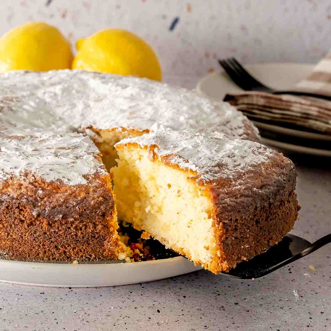 Lemon and Yogurt Cake