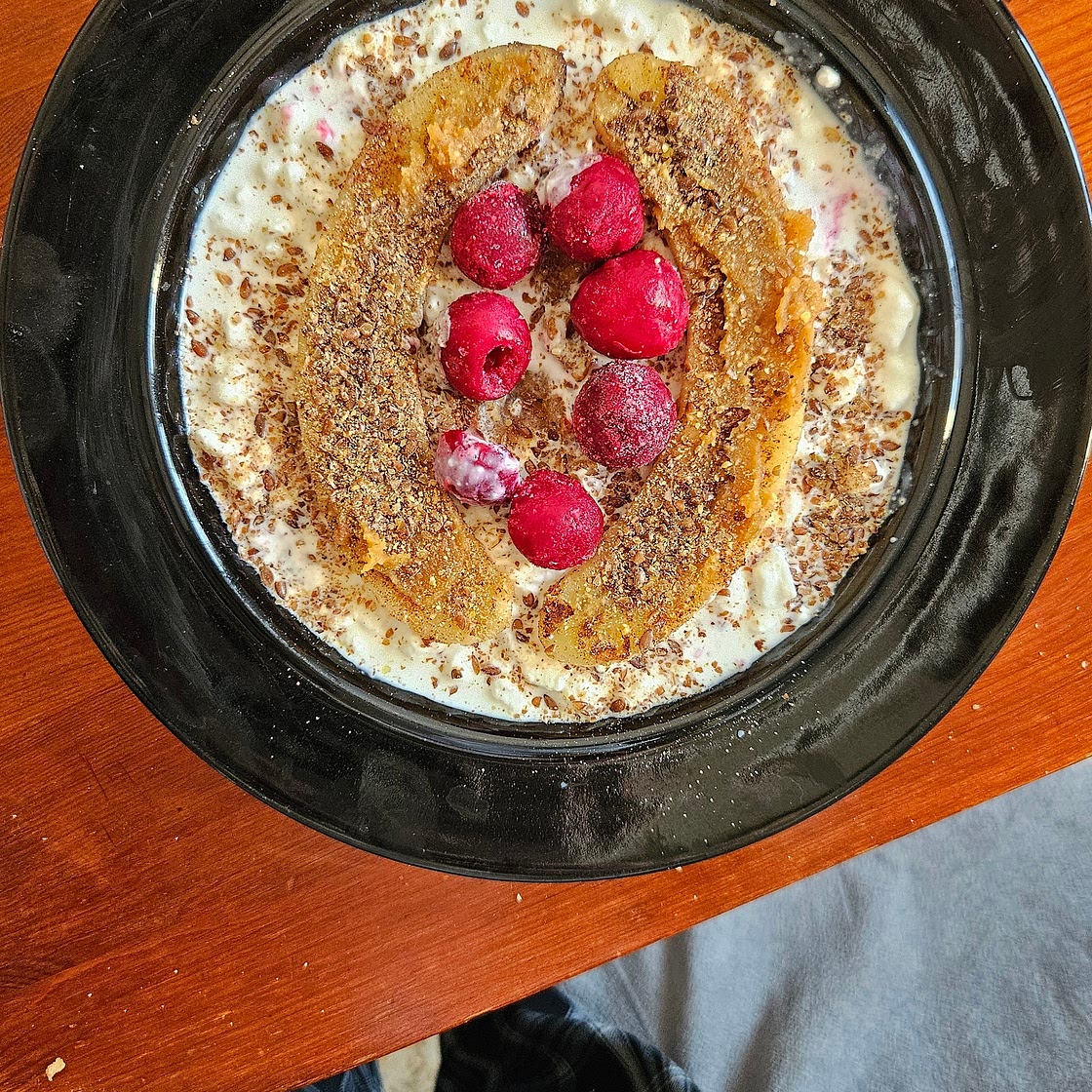 Banana split bowl