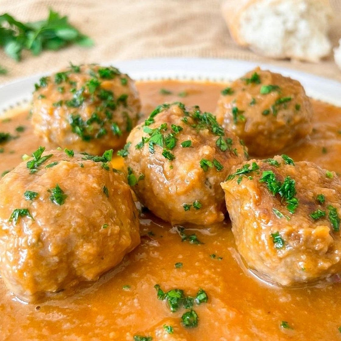 Albóndigas en Salsa Española (Sin Gluten y Ligeras)