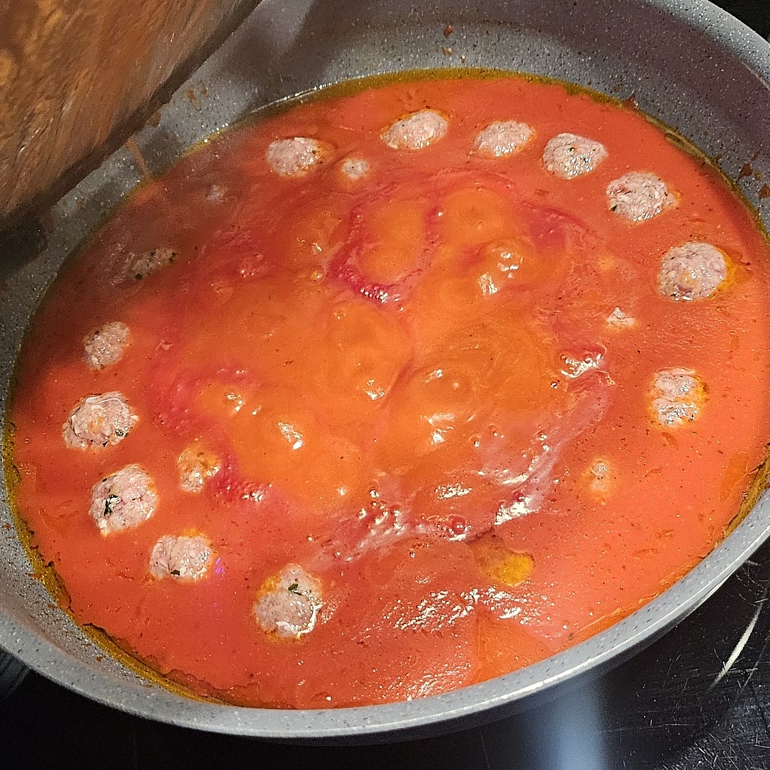 Polpette al sugo (Morbide e Saporite): Ricetta e Consigli passo passo