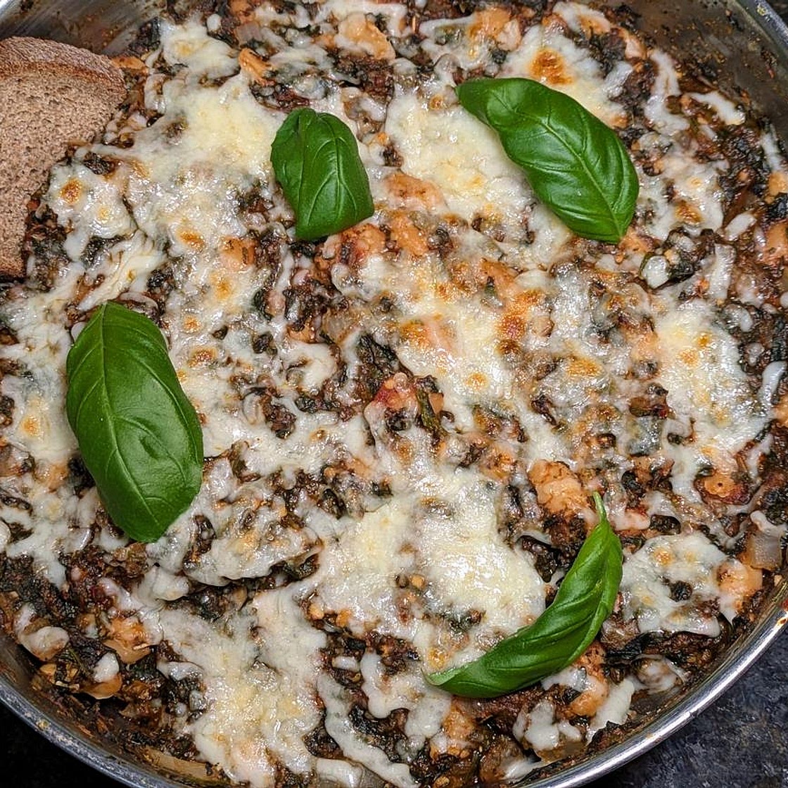 Quick & Easy Pizza Beans with Spinach