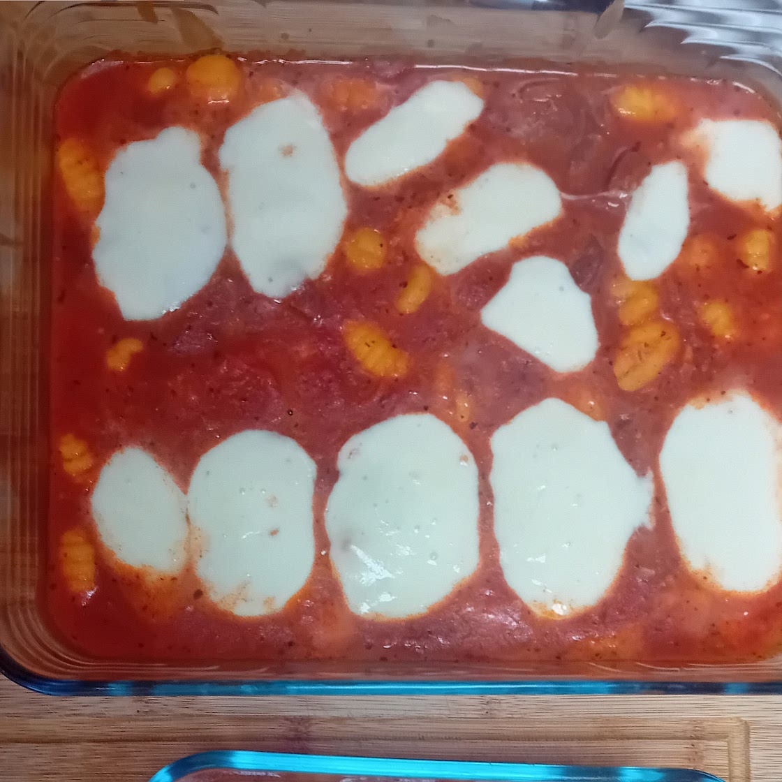 Chorizo & mozzarella gnocchi bake