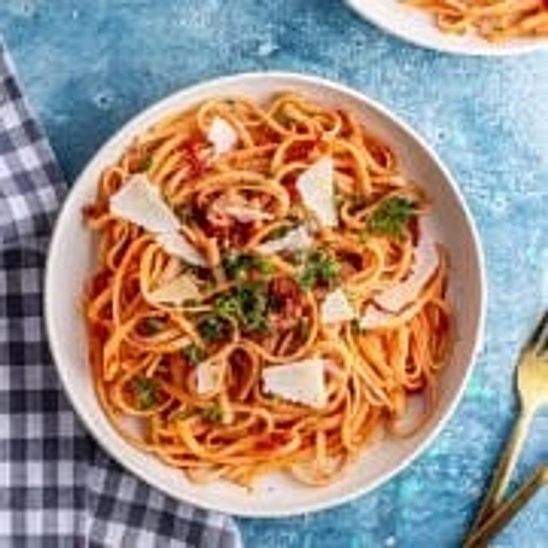 15 Minute Spicy Salmon Pasta