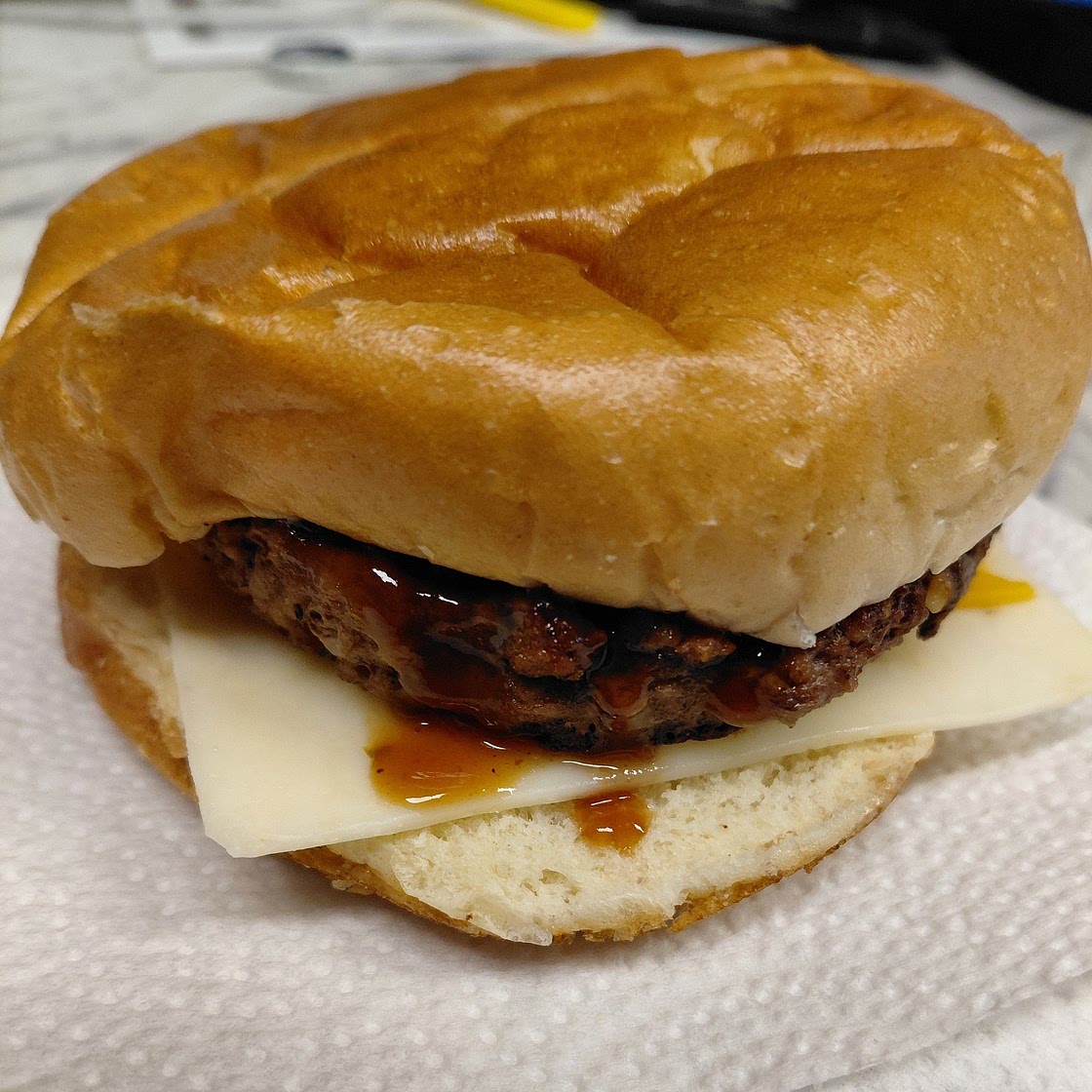 Screaming BBQ Cheeseburgers