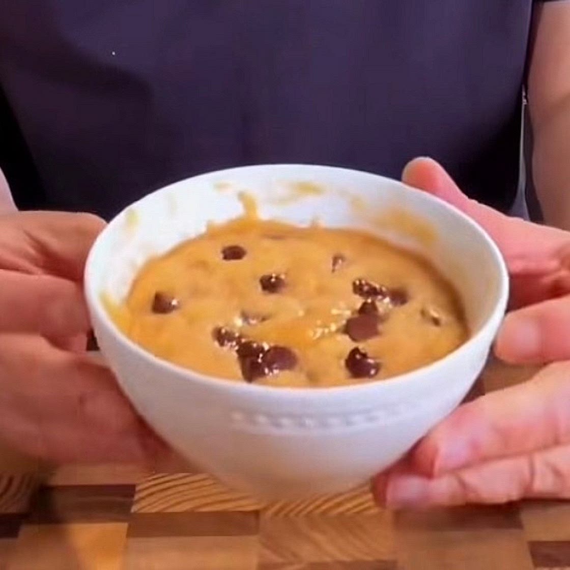 Single serve chocolate chip cookie 