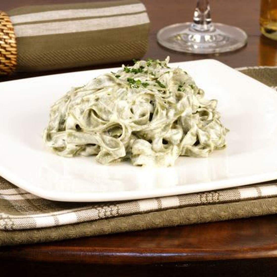 One-Pot Spinach Fettuccine Alfredo | 12 Toma