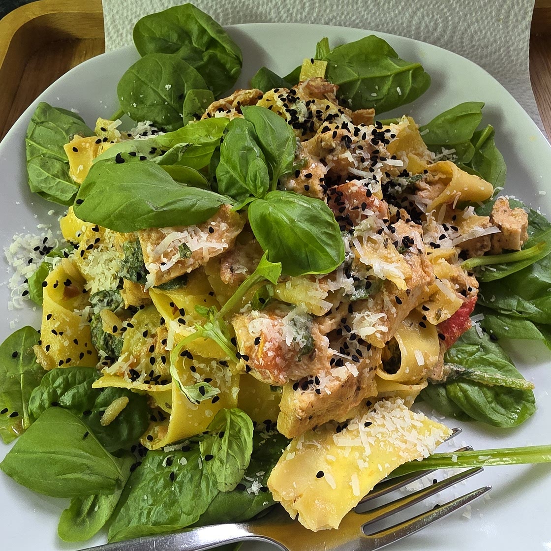 Creamy Chicken and Bacon Pasta