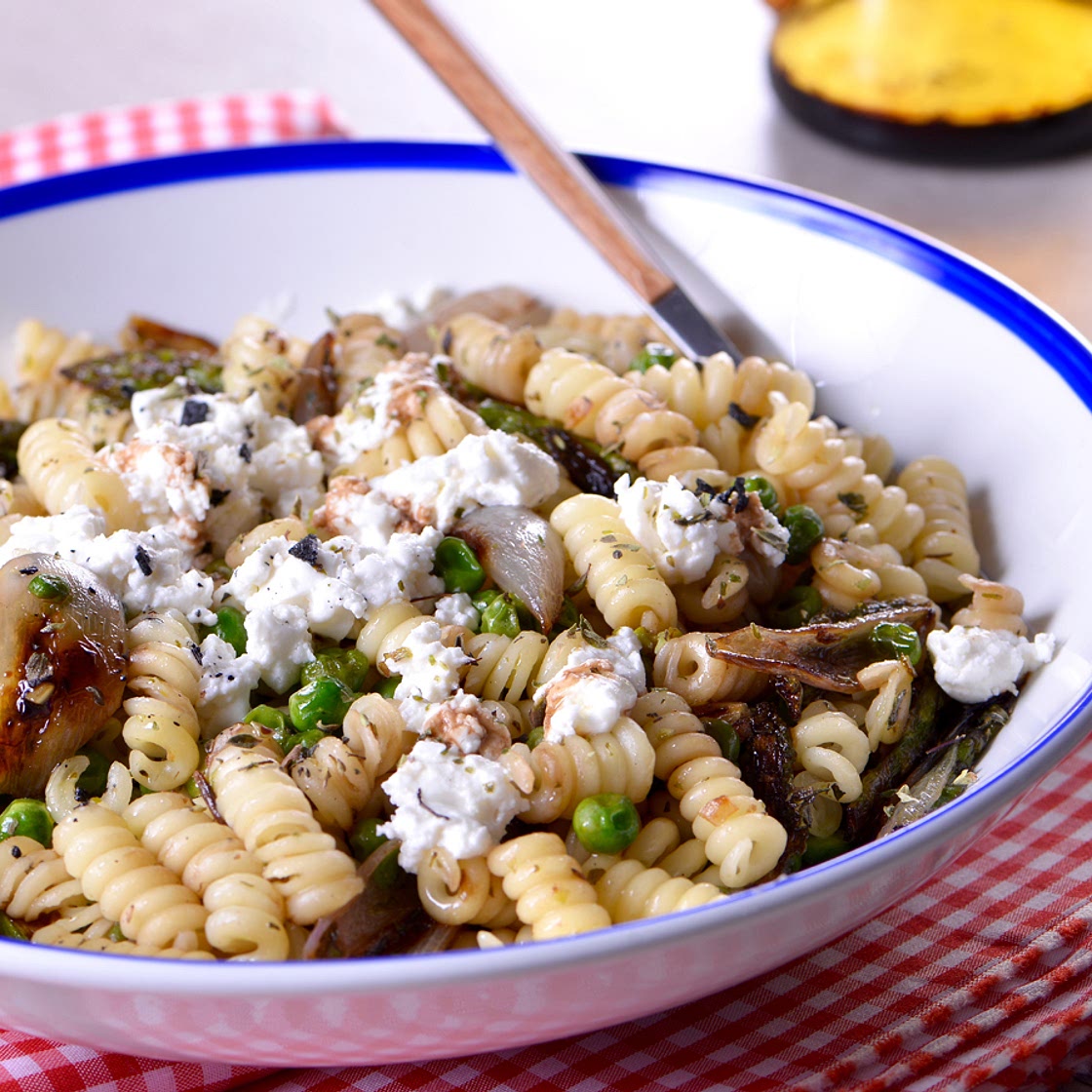 Ensalada de pasta con trigueros