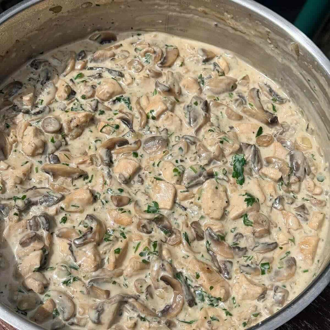 Creamy Chicken and Mushroom Stew (Romanian Ciulama de Pui)