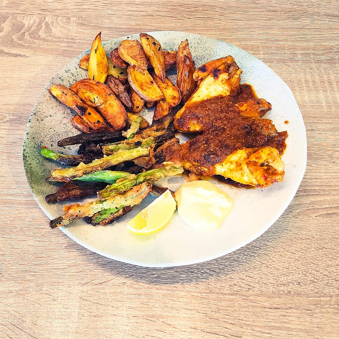 Ailes de poulet pili-pili à la portugaise & frites