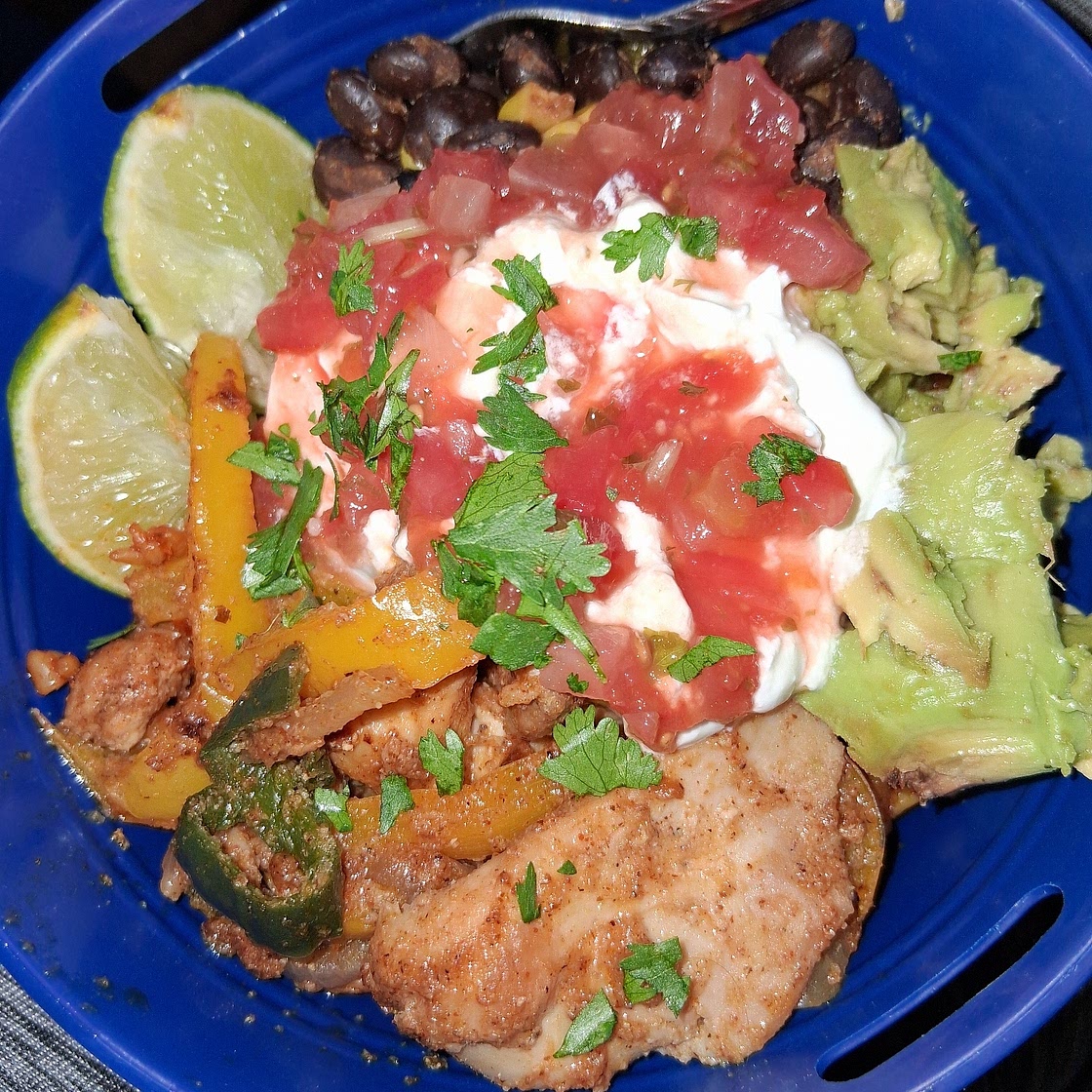 Healthy Chicken Fajita Bowls