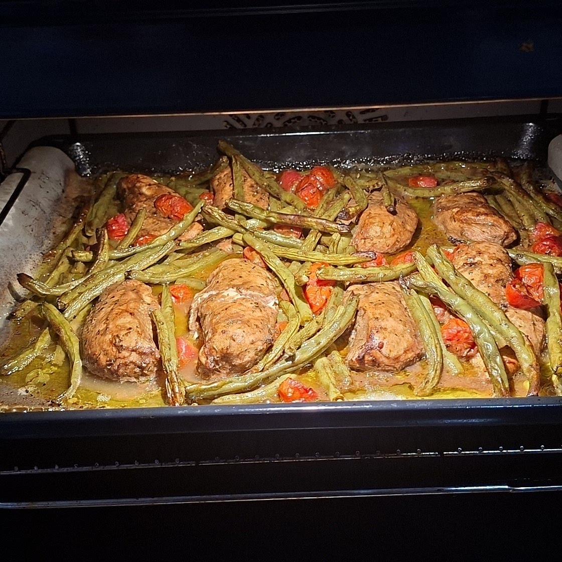 Tuscan Garlic Sheet Pan Dinner