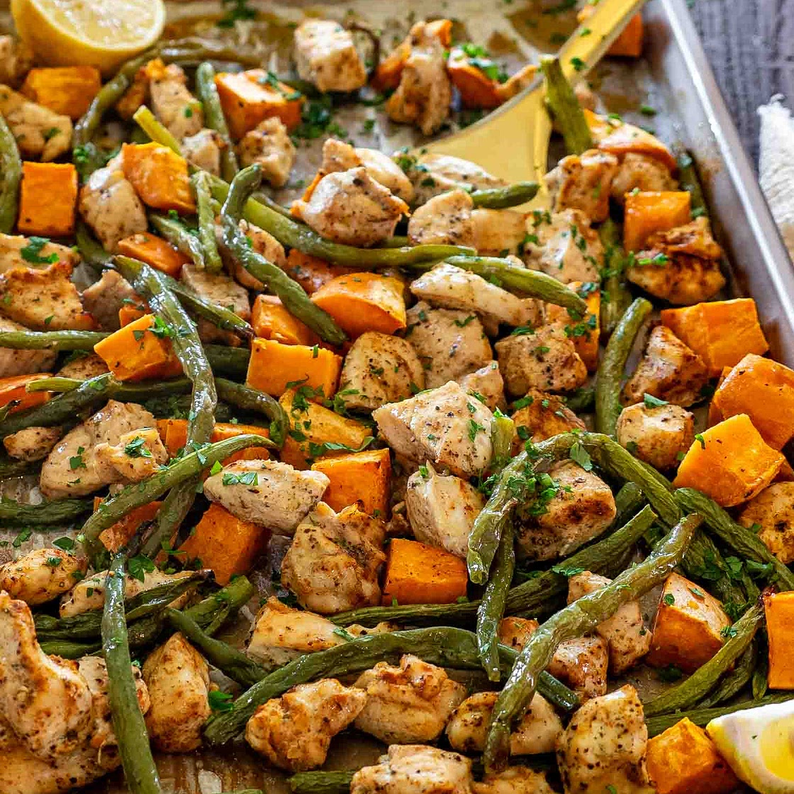 Chicken with Green Beans and Sweet Potatoes Sheet Pan