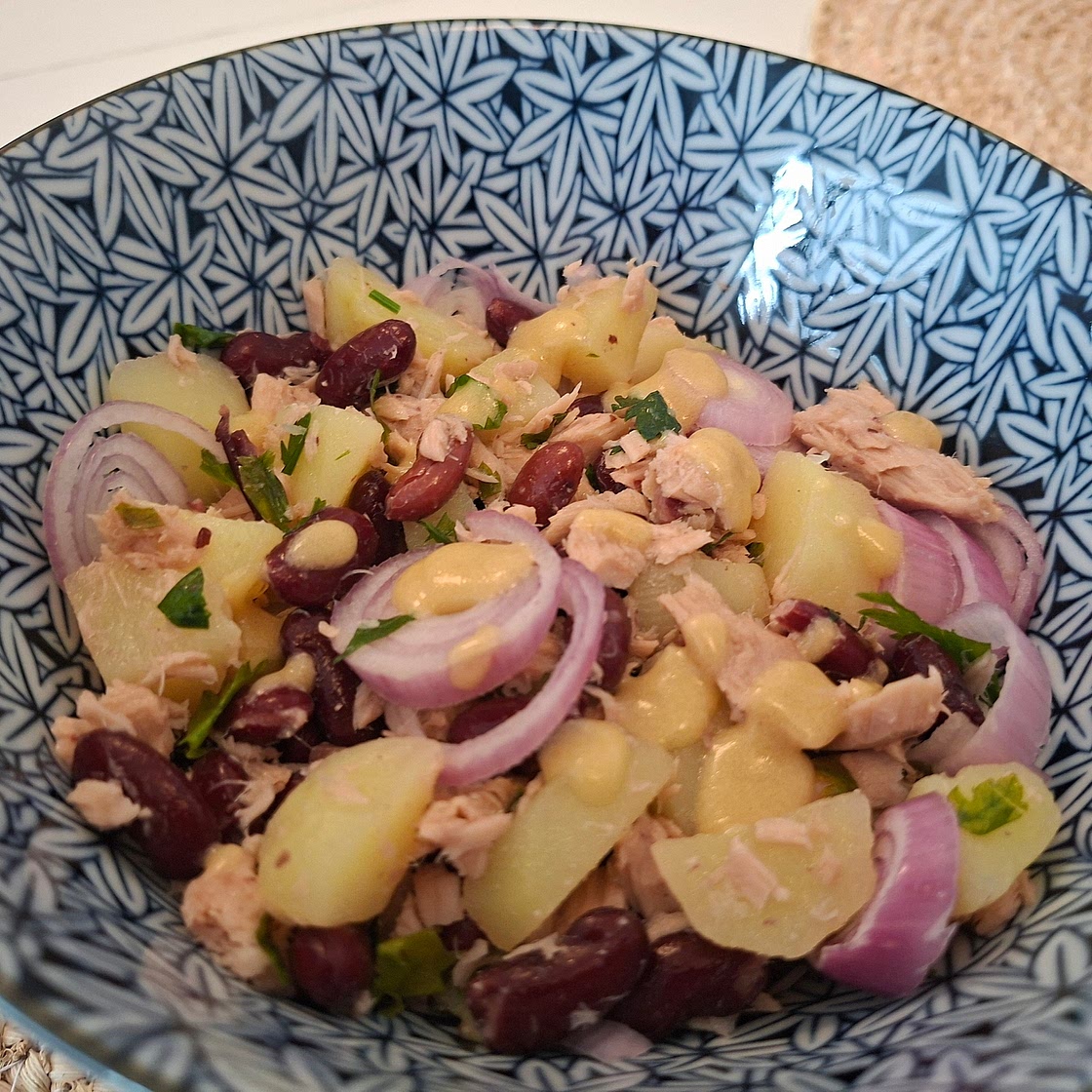 Potato salad - Tuna, beans and onions