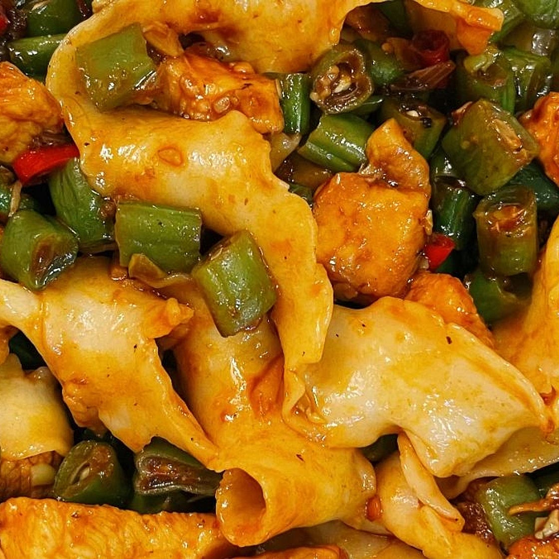 Chinese Green Bean & Chicken Noodles