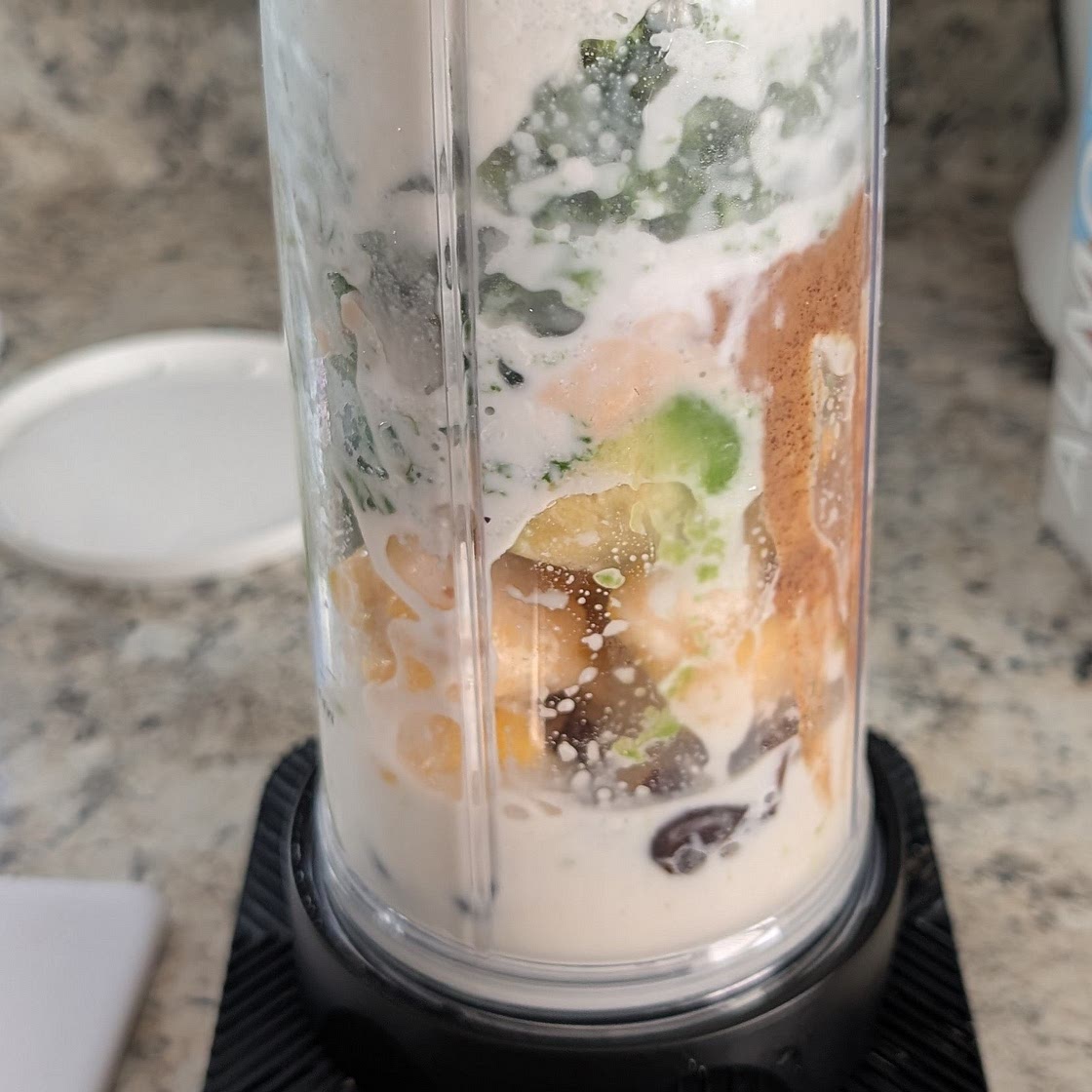 Coconut avacado mango kale smoothie for nutribullet