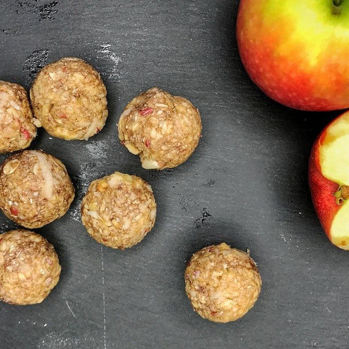 Apple And Peanut Butter Protein Balls