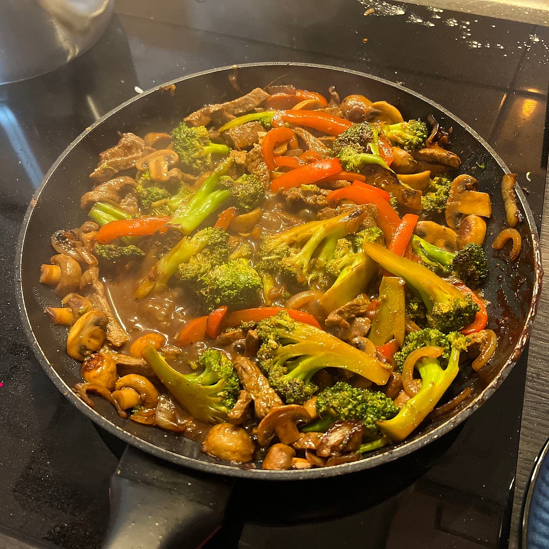 Quick 15 Minute Beef and Broccoli Stir Fry