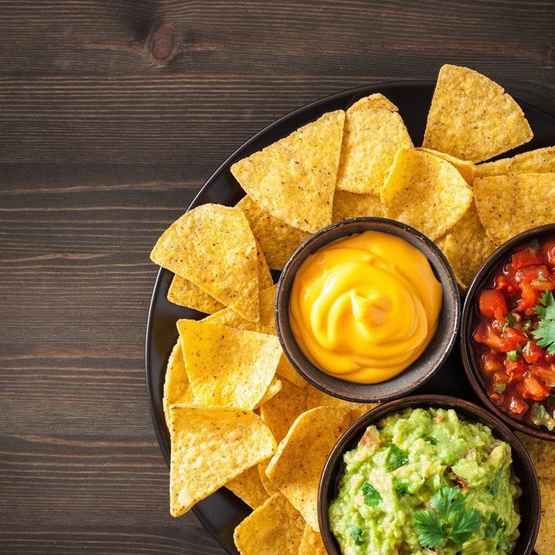 Nachos con salsa de queso