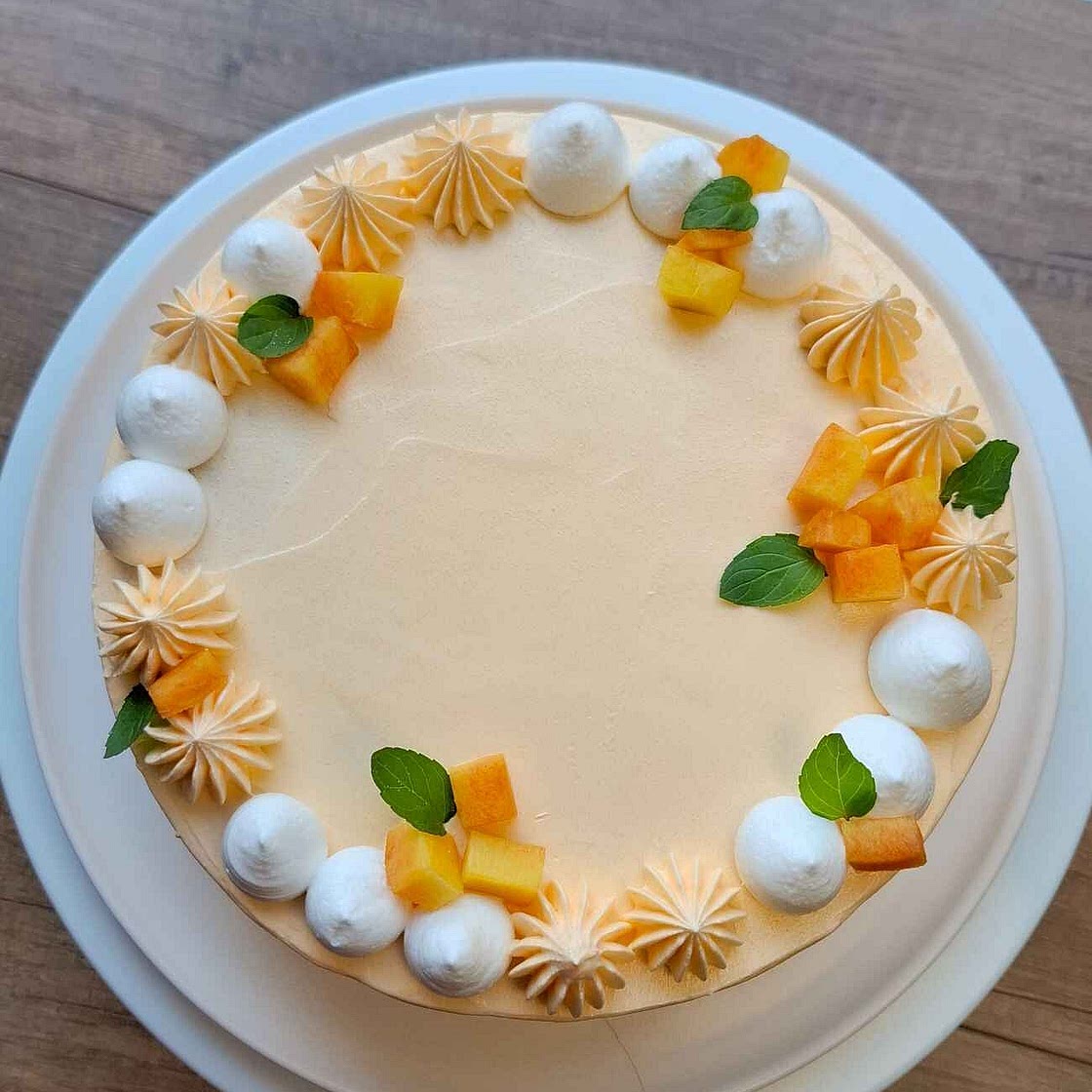 Peaches and Cream Cake For Summer!