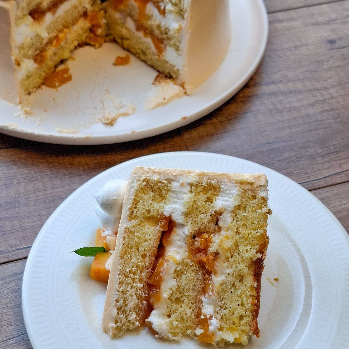 Peaches and Cream Cake For Summer!