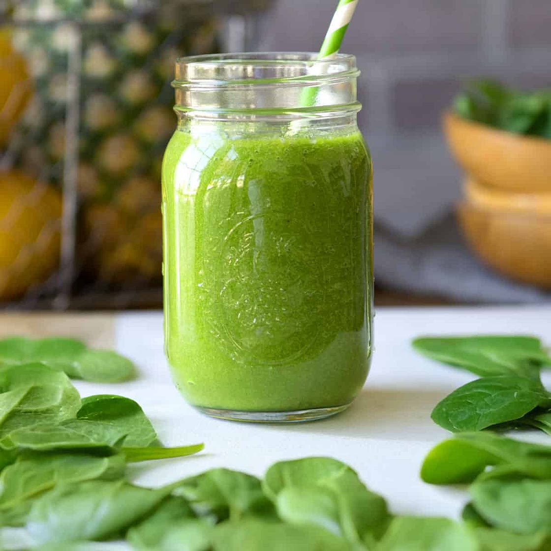 Best Green Smoothie Recipe (4-Ingredients)