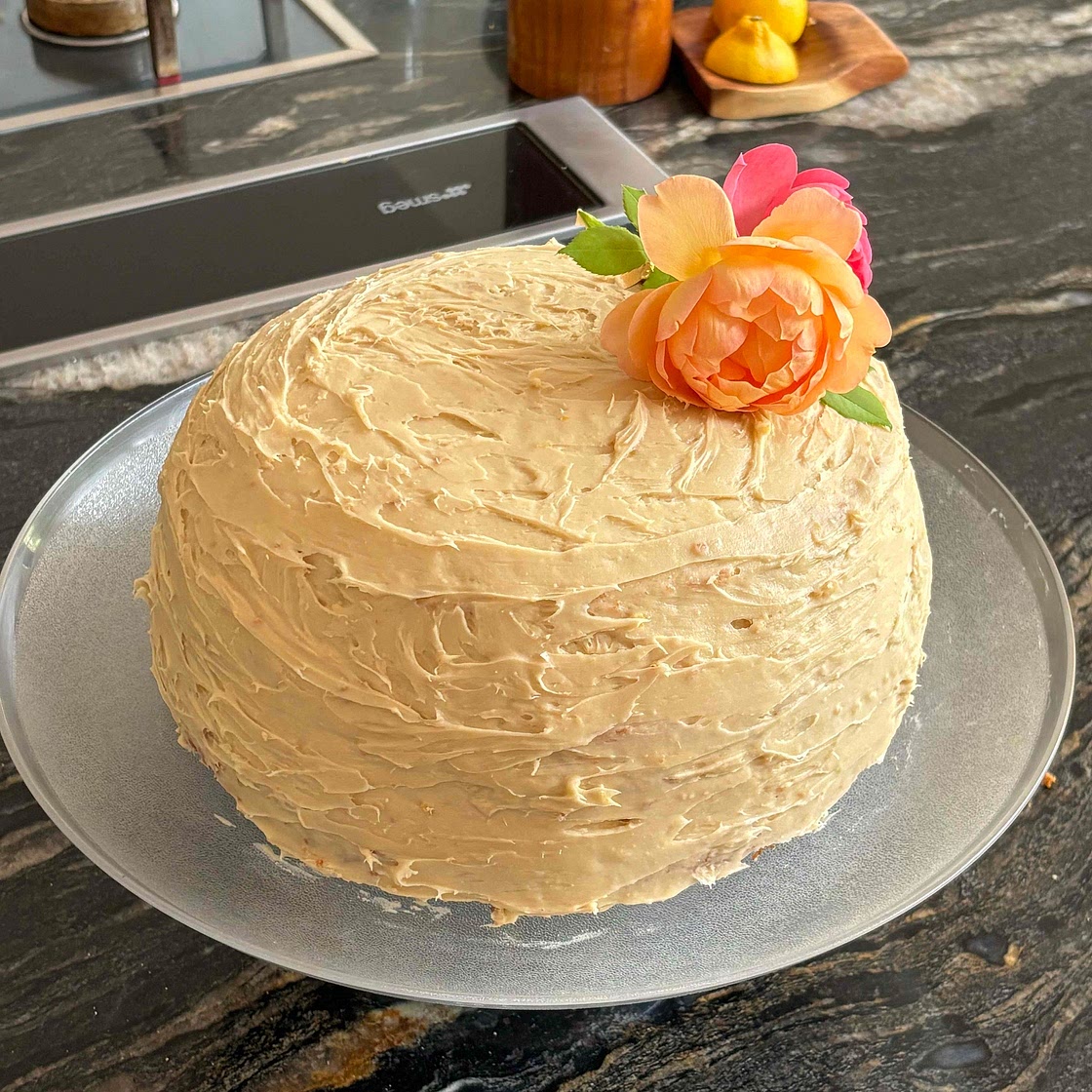 Lemon & elderflower celebration cake