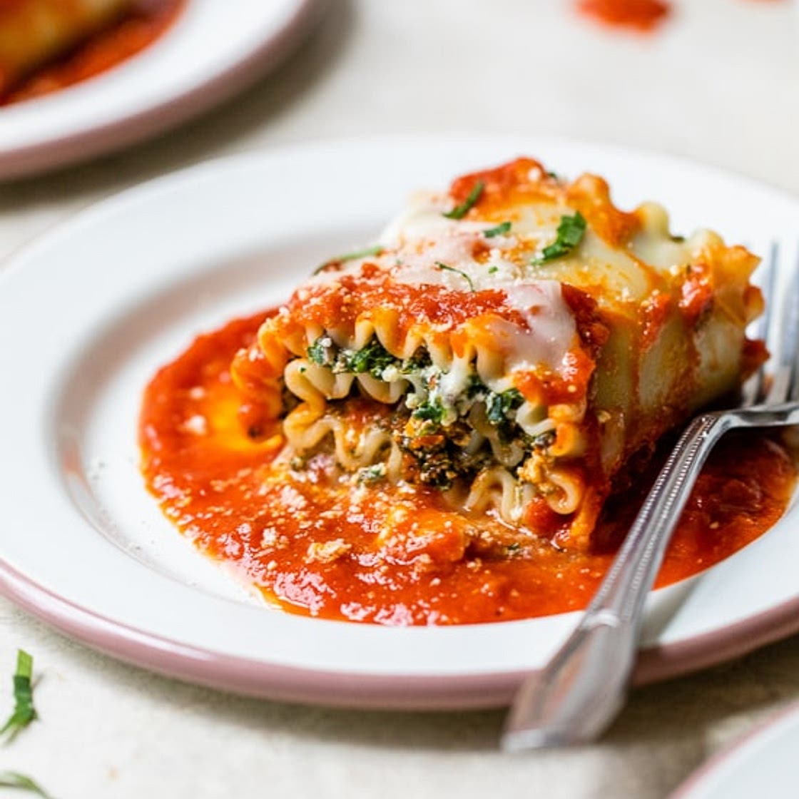 Mushroom Kale Lasagna Rolls