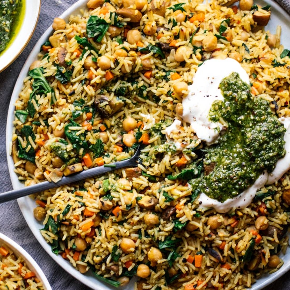 Veganes Pilaw mit Kichererbsen und Pilzen
